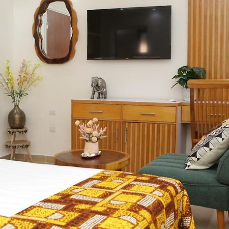 Hotel Le Marly Abidjan Buitenkant foto