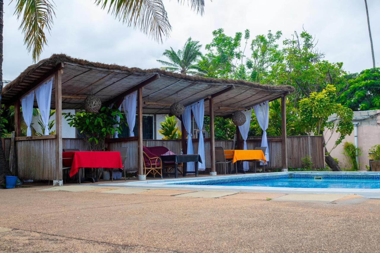 Hotel Le Marly Abidjan Buitenkant foto