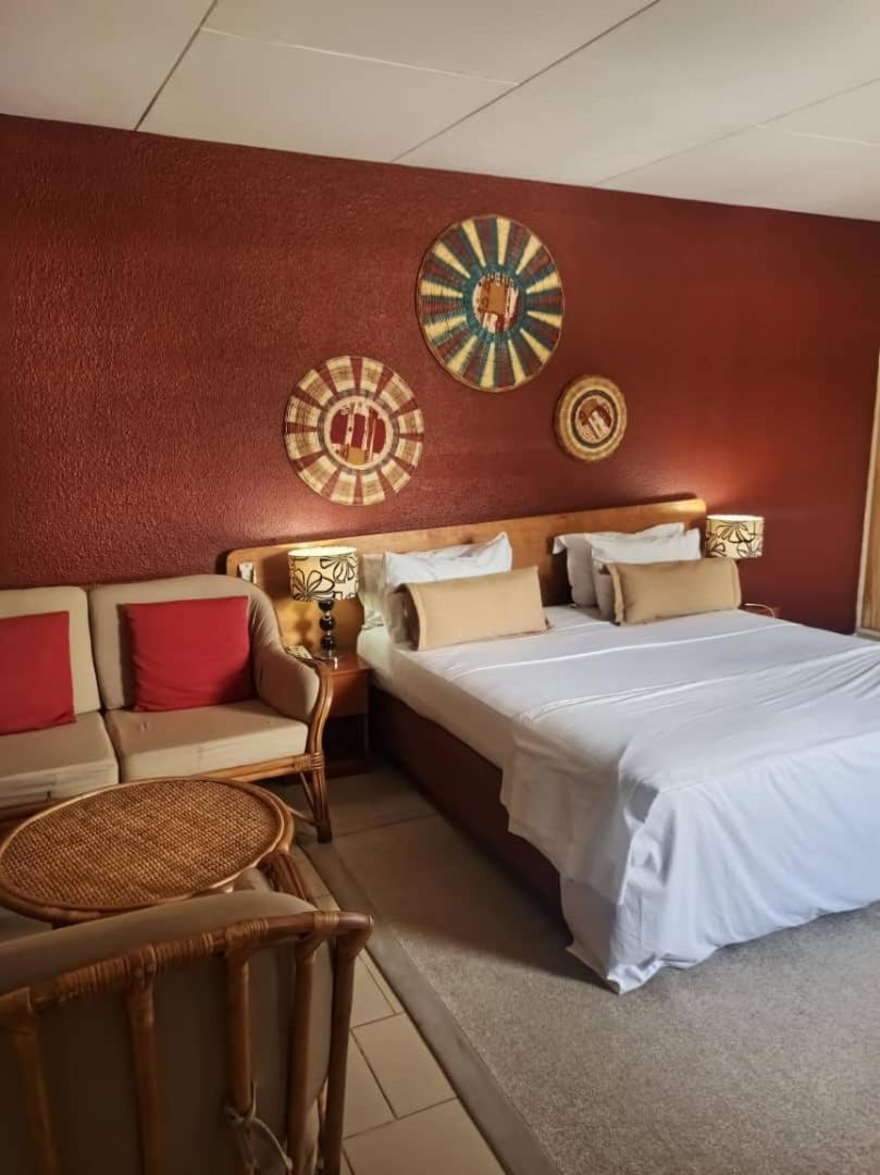Hotel Le Marly Abidjan Buitenkant foto
