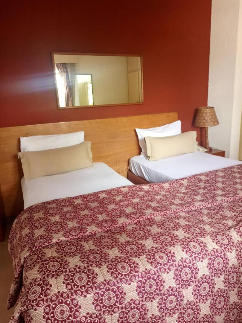 Hotel Le Marly Abidjan Buitenkant foto