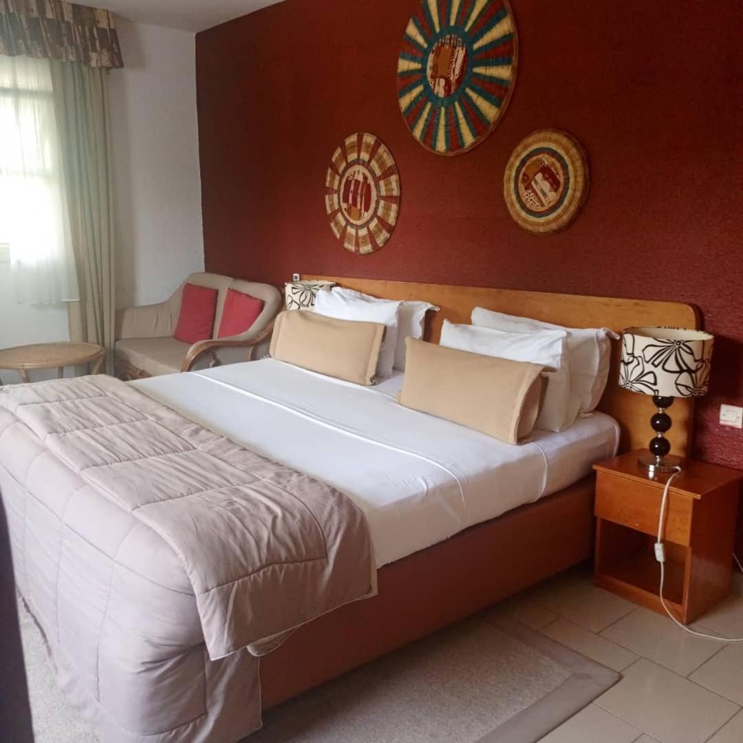 Hotel Le Marly Abidjan Buitenkant foto