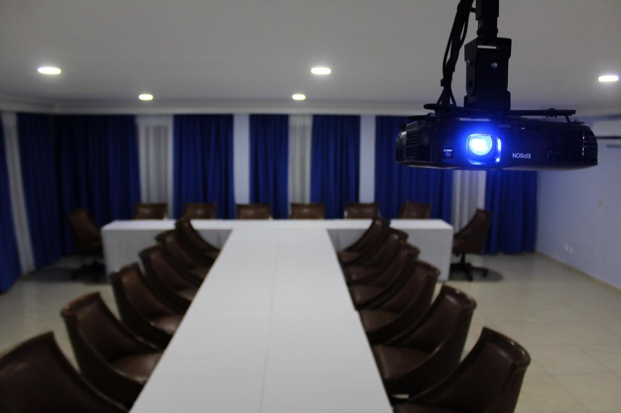 Hotel Le Marly Abidjan Buitenkant foto