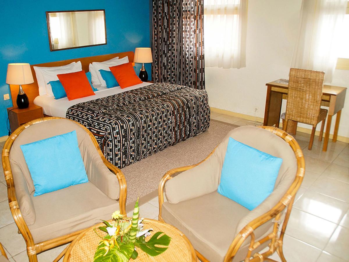 Hotel Le Marly Abidjan Buitenkant foto
