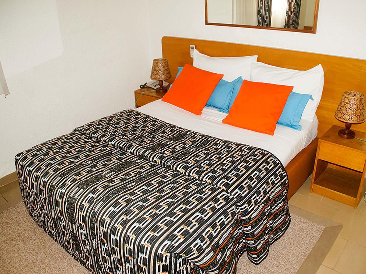 Hotel Le Marly Abidjan Buitenkant foto