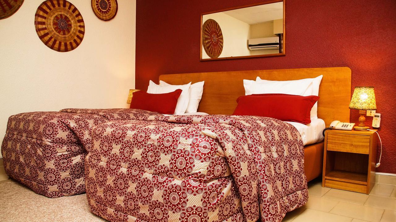 Hotel Le Marly Abidjan Buitenkant foto