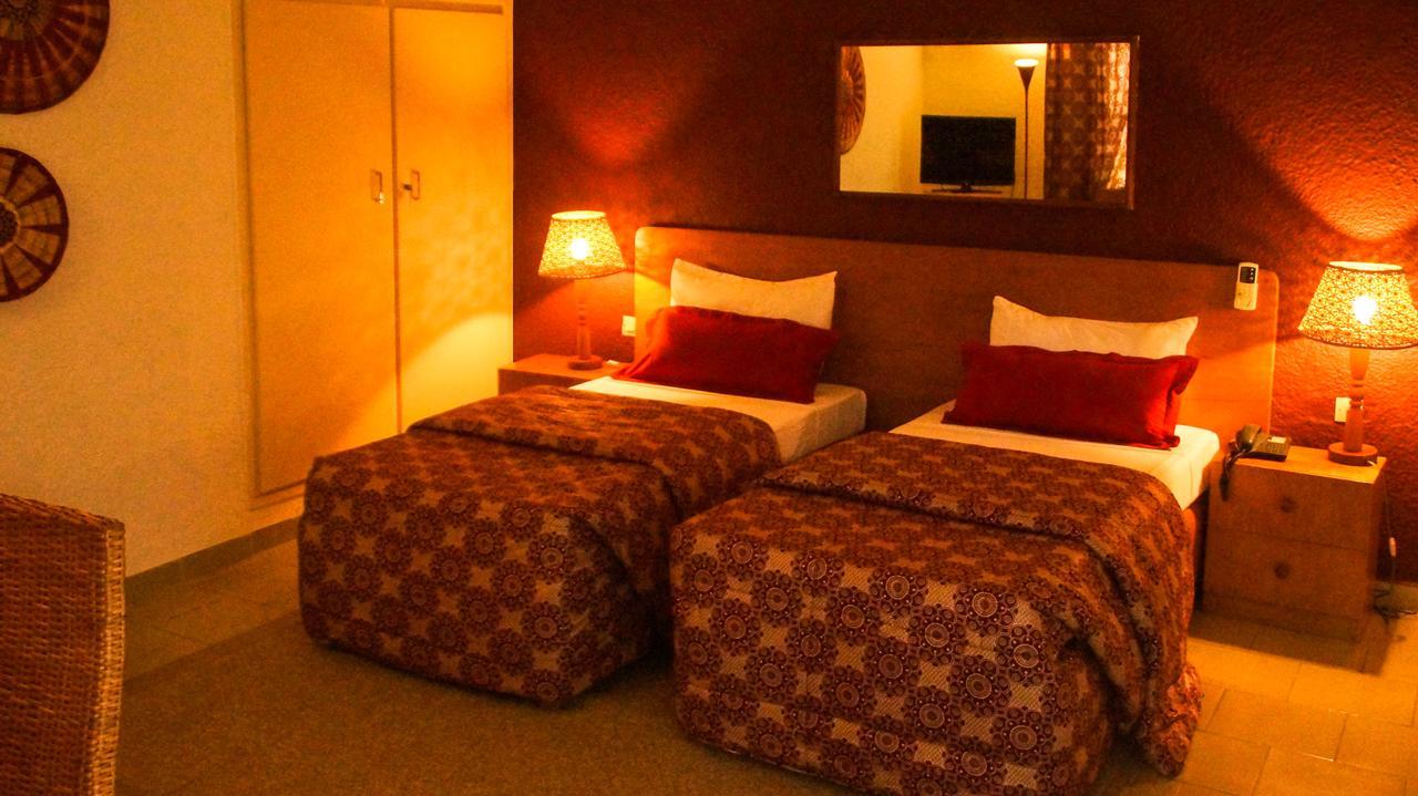 Hotel Le Marly Abidjan Buitenkant foto
