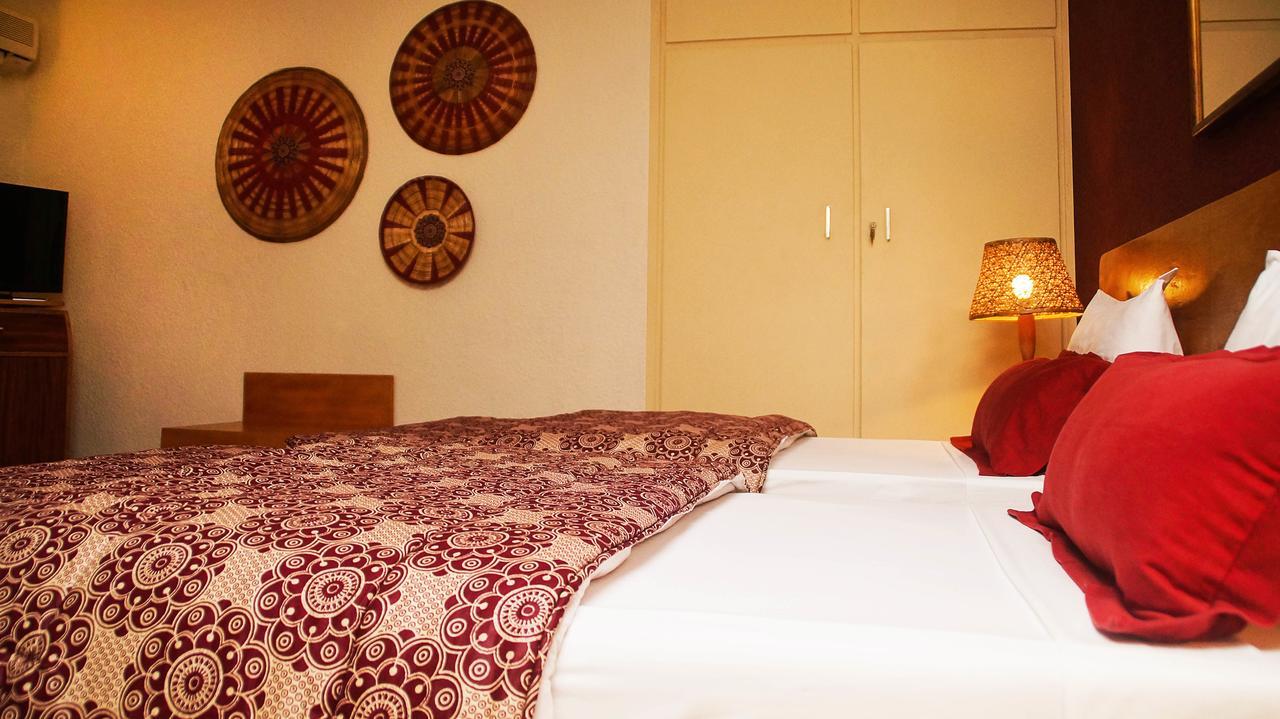 Hotel Le Marly Abidjan Buitenkant foto