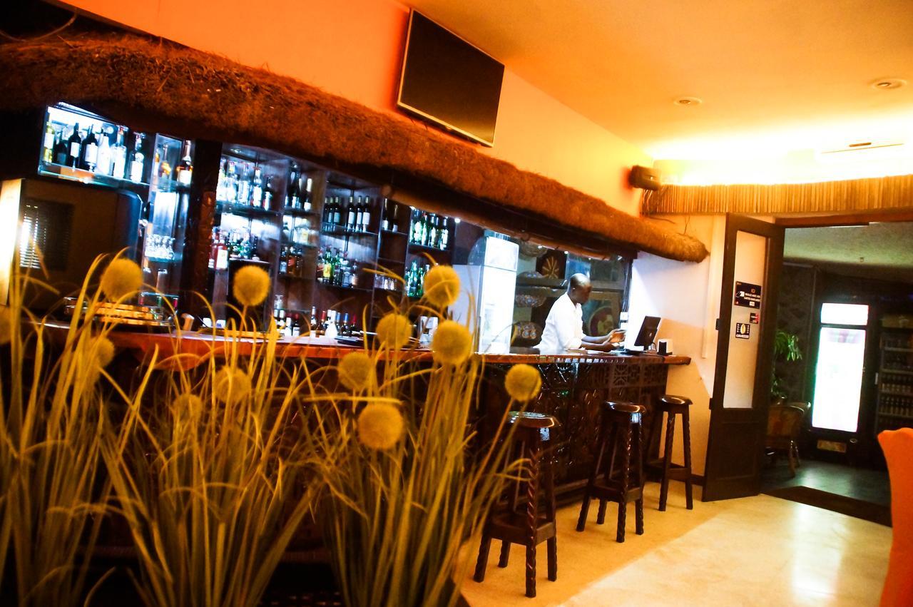 Hotel Le Marly Abidjan Buitenkant foto