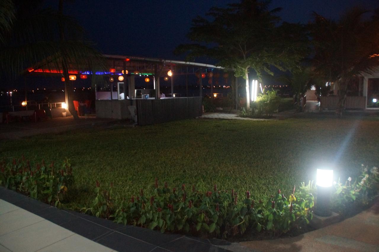 Hotel Le Marly Abidjan Buitenkant foto