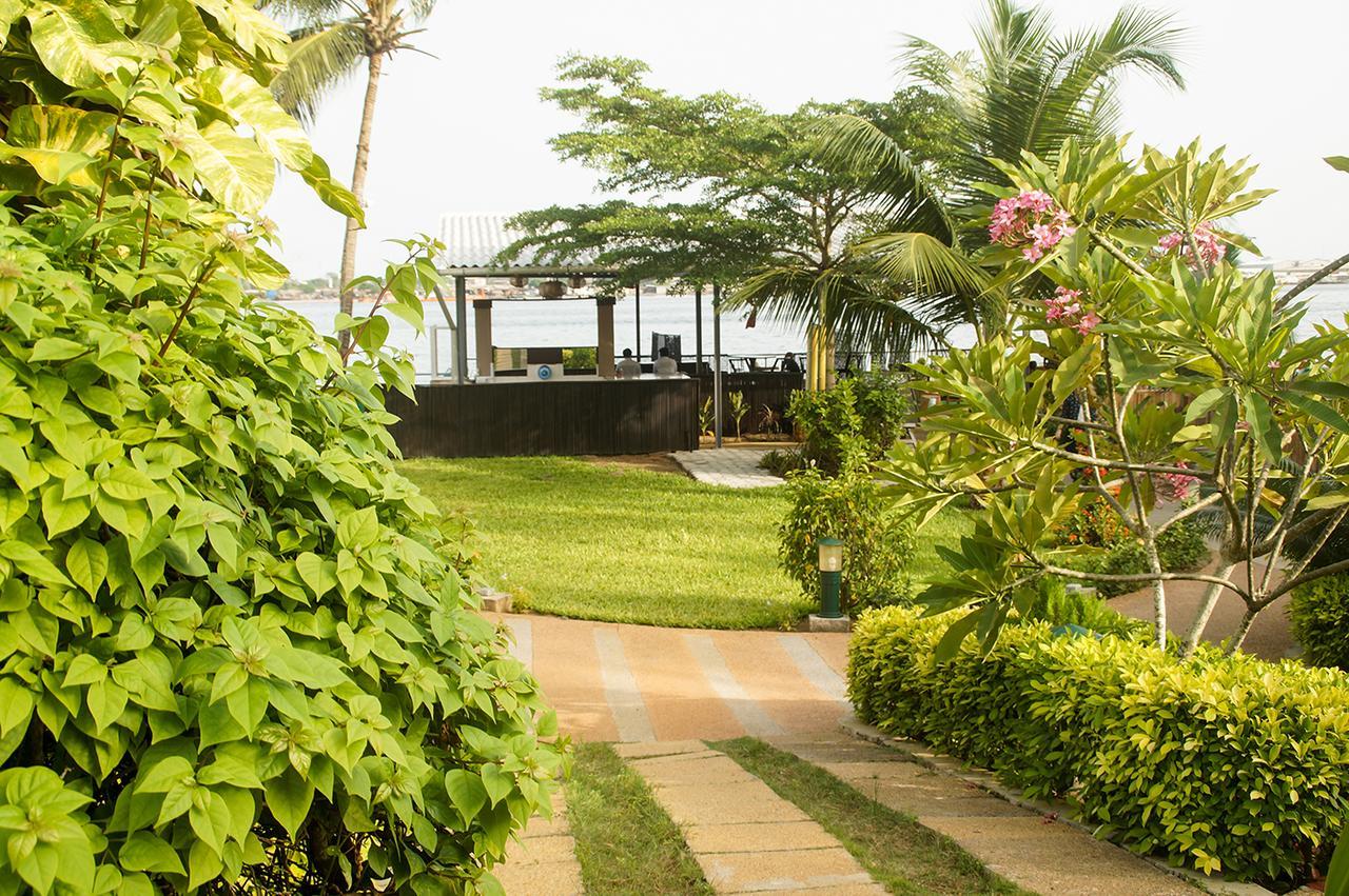 Hotel Le Marly Abidjan Buitenkant foto