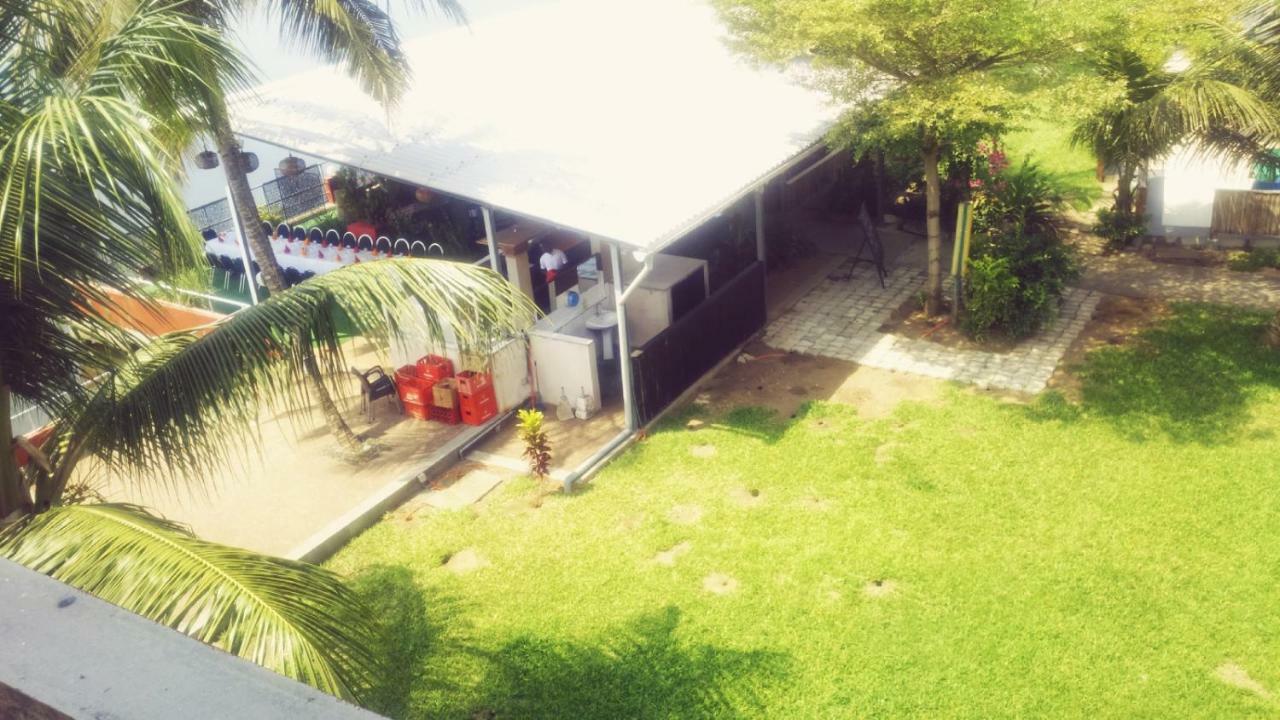 Hotel Le Marly Abidjan Buitenkant foto